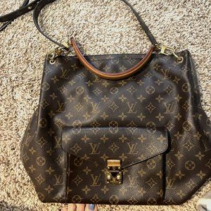 Louis Vuitton Metis Hobo Monogram Canvas